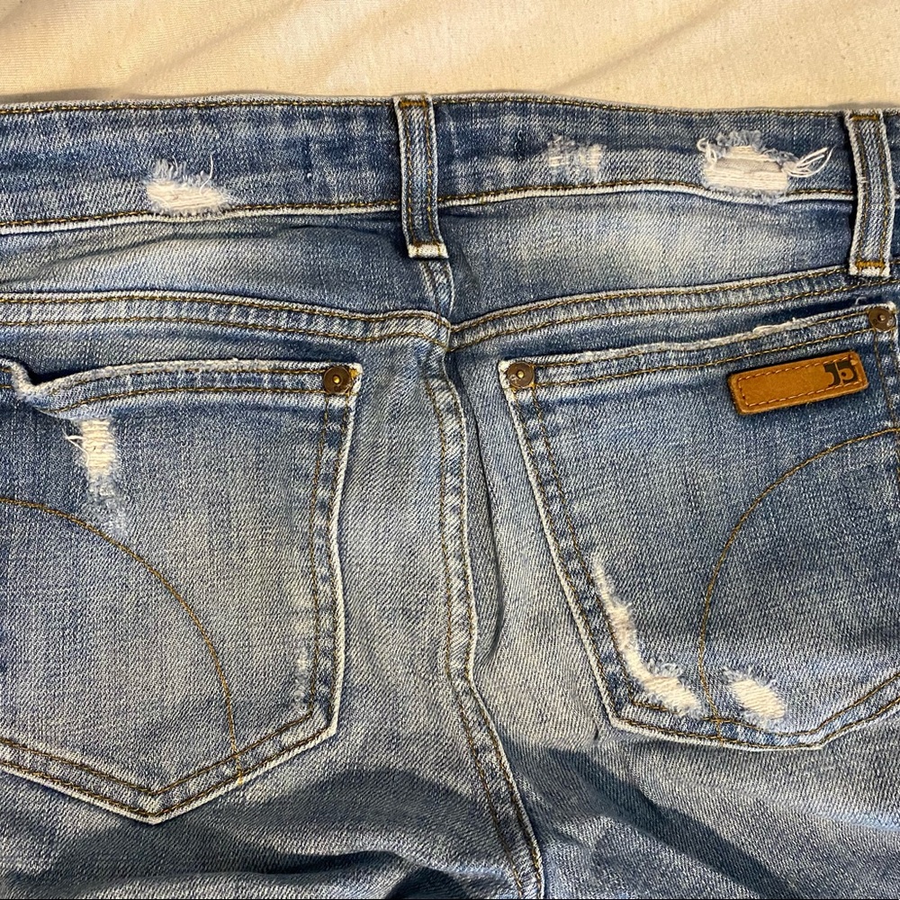 Joe’s Jeans distressed bootcut size 28